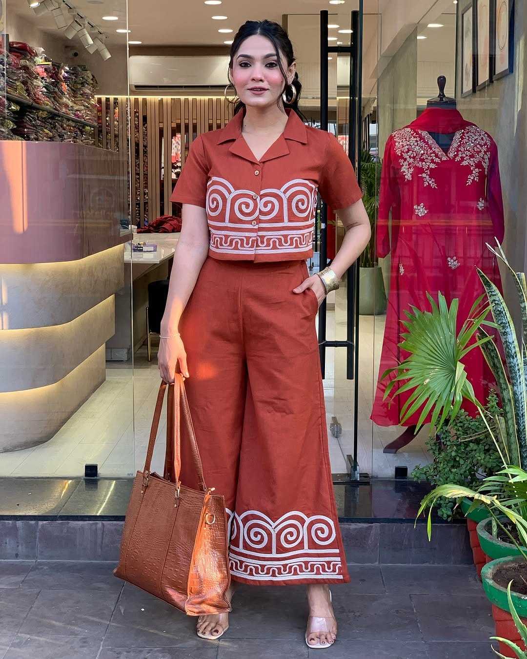 Laidback Luxe ? Embroidered Floral Dress with Printed Touch (L) - Image 4